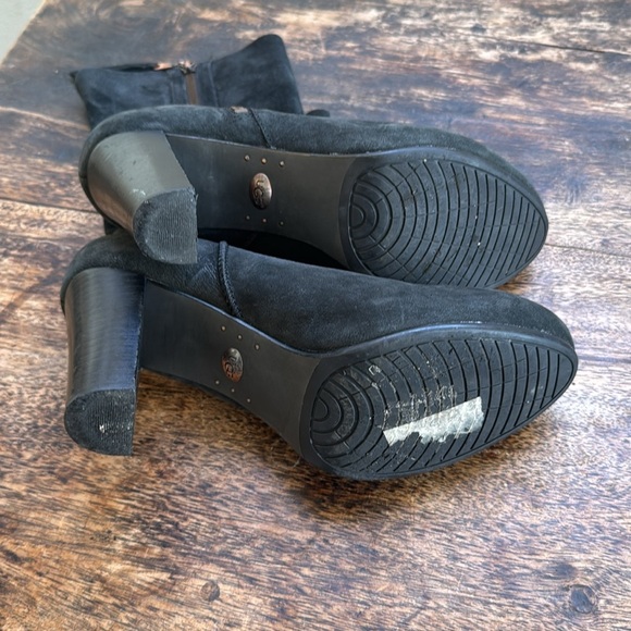 UGG Athena black suede Boots size 8 - Picture 9 of 14